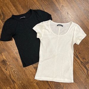 Short sleeve t shirt x2